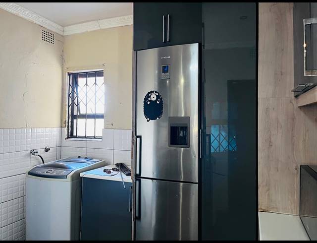 3 BEDROOM HOUSE FOR SALE IN VANDERBIJLPARK SE 6